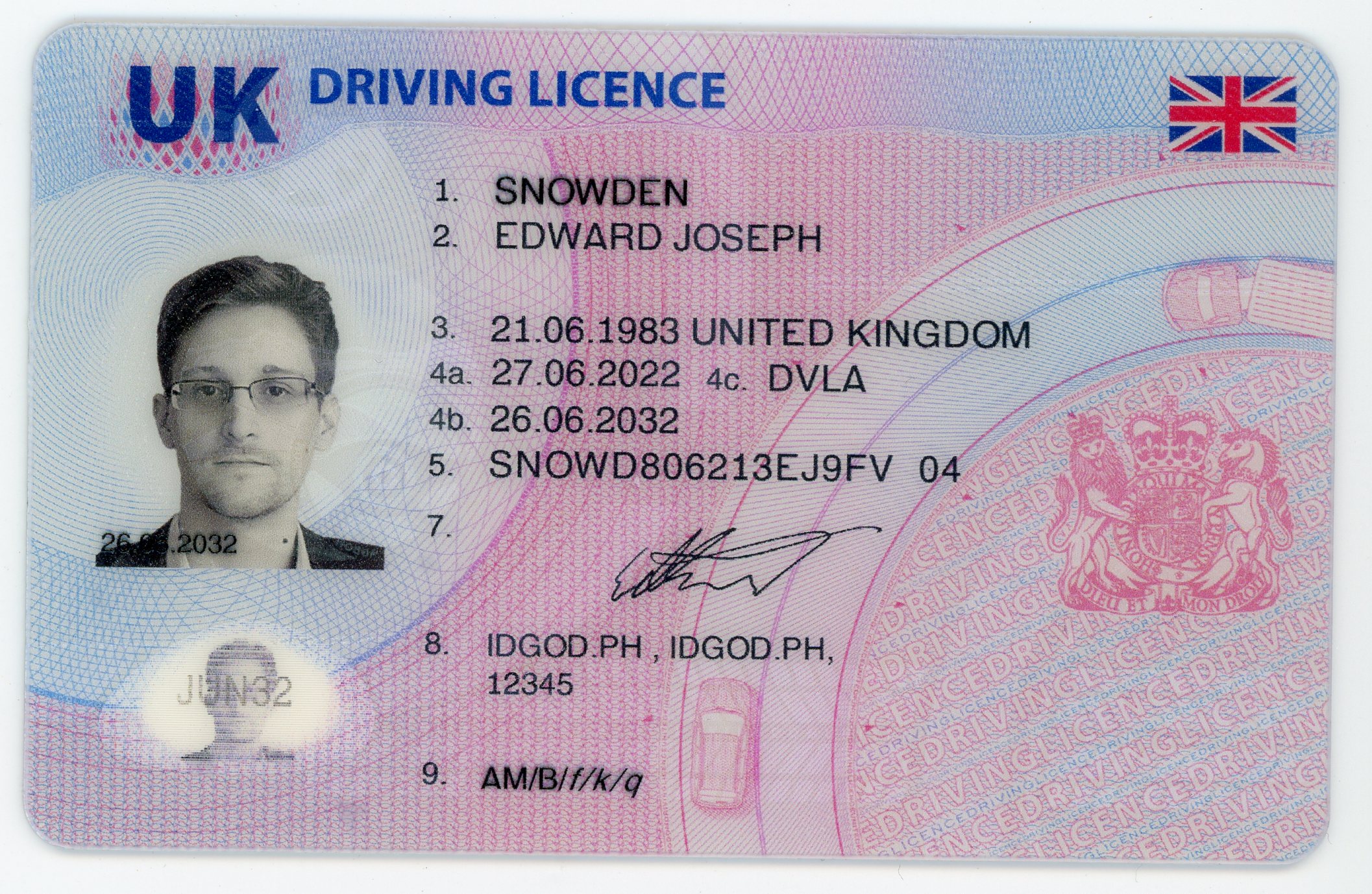 Premium United Kingdom Fake IDs with Holograms & UV Security